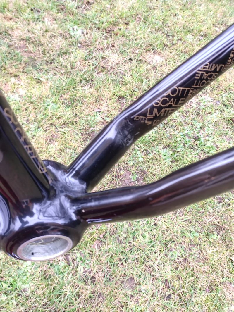 Celokarbon rám Scott Scale LTD 26" velikost S
