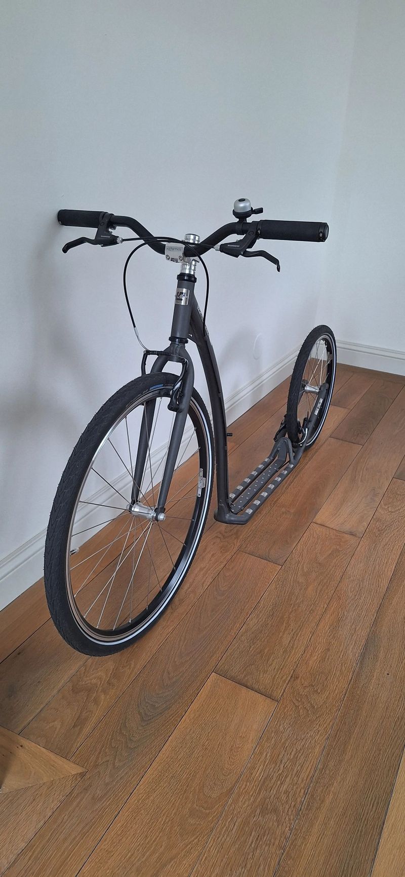  Koloběžka KOSTKA TOUR - LIMITED EDITION 