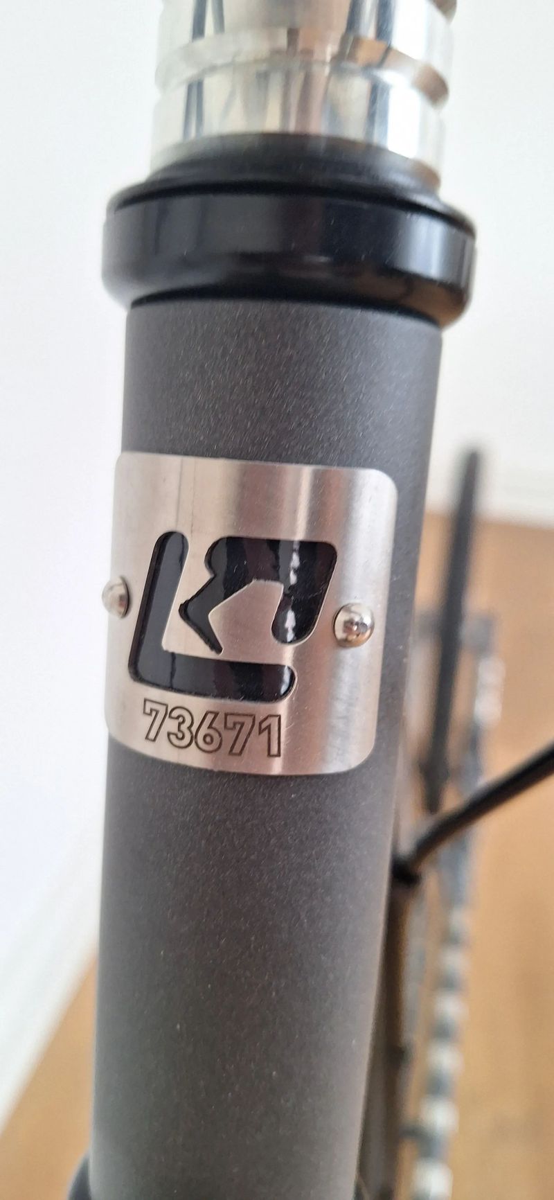  Koloběžka KOSTKA TOUR - LIMITED EDITION 