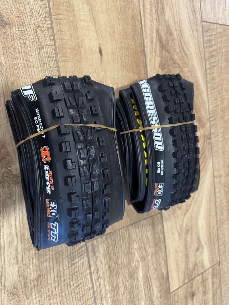 Maxxis Aggressor + Maxxis Minion DHF - nové pláště