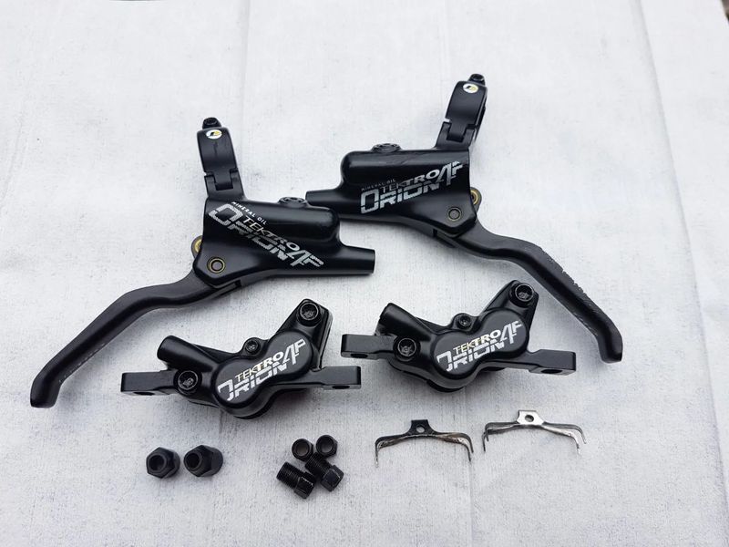 Kotoučové 4pístové brzdy Tektro Orion