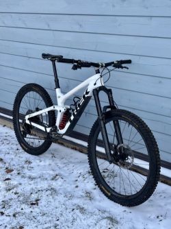 Trek Slash 9.8 Project One vel. M/L