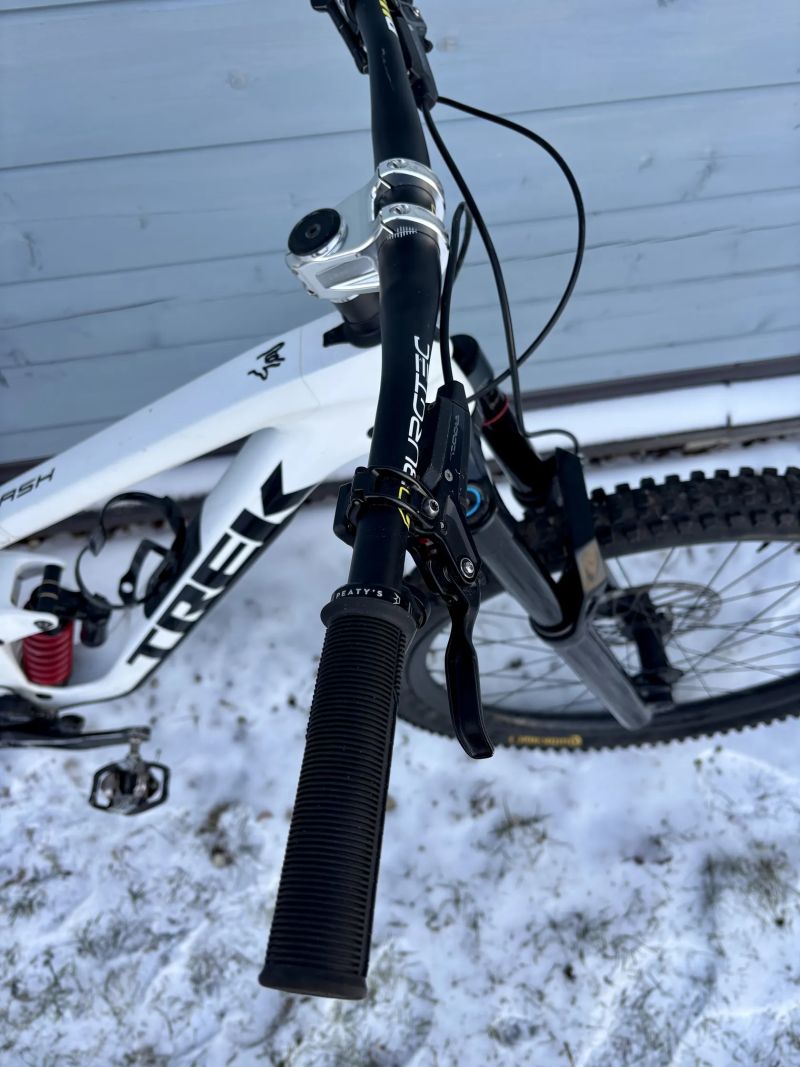 Trek Slash 9.8 Project One vel. M/L