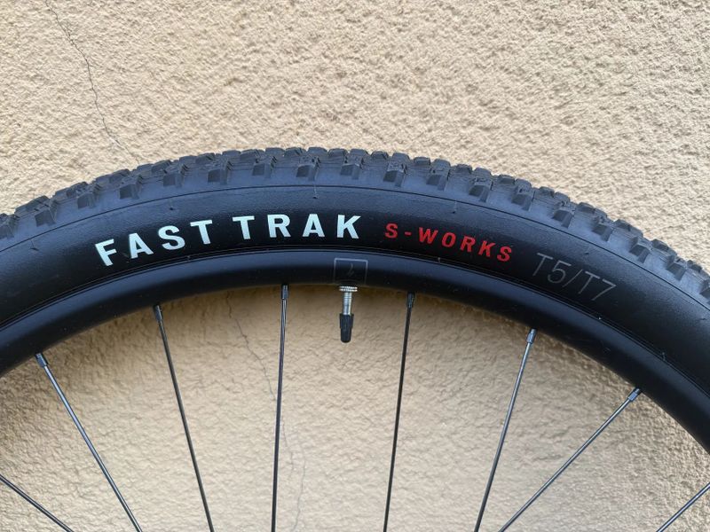 MTB ZAPLETENÁ KOLA SPECIALIZED 29 BOOST