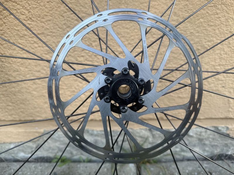 MTB ZAPLETENÁ KOLA SPECIALIZED 29 BOOST