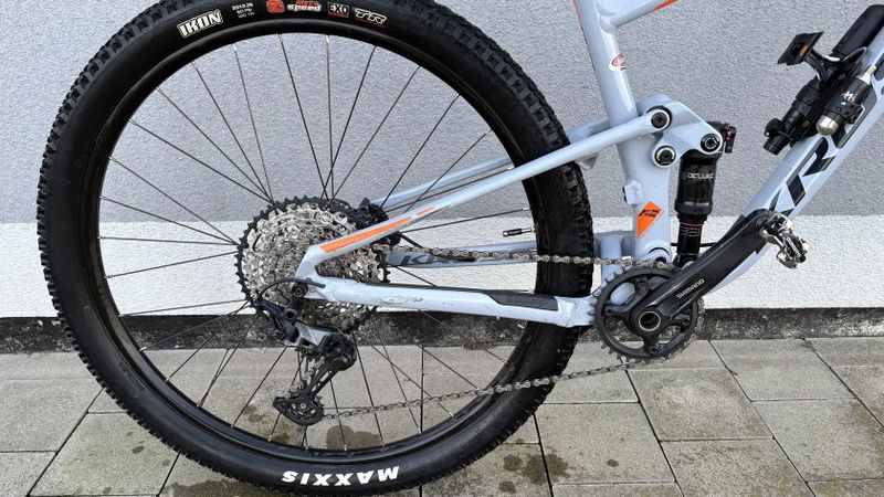 Celoodpružené kolo Kross Earth 2.0