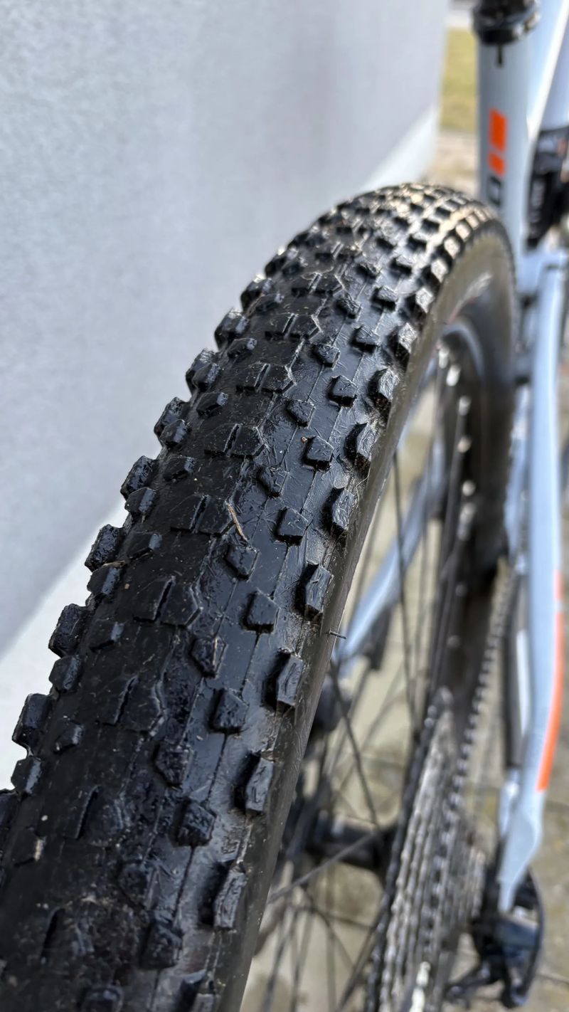 Celoodpružené kolo Kross Earth 2.0