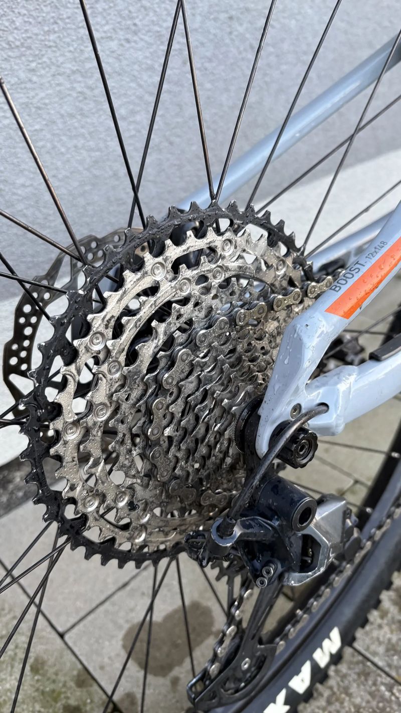 Celoodpružené kolo Kross Earth 2.0