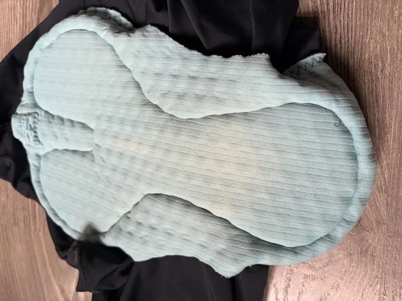 Assos Uma GT Half shorts Long - Assos dámské kraťasy