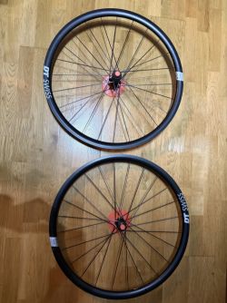 ZAPLETENÁ KOLA DT SWISS A 1800