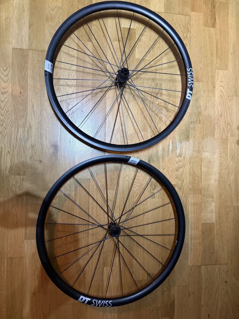 ZAPLETENÁ KOLA DT SWISS A 1800