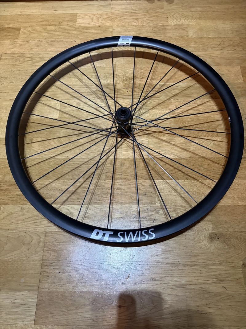 ZAPLETENÁ KOLA DT SWISS A 1800