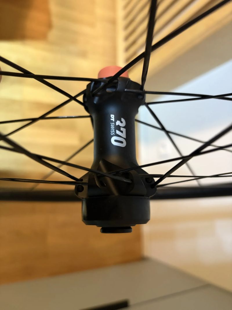 ZAPLETENÁ KOLA DT SWISS A 1800