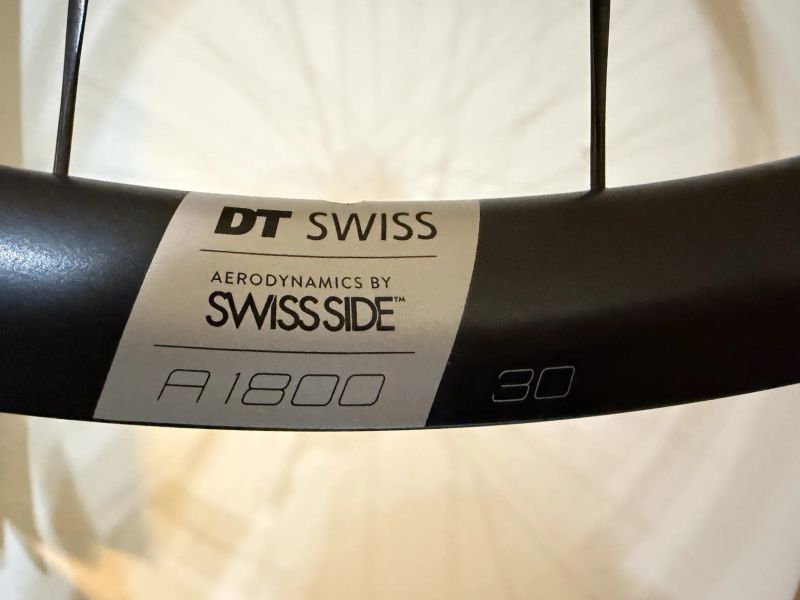 ZAPLETENÁ KOLA DT SWISS A 1800