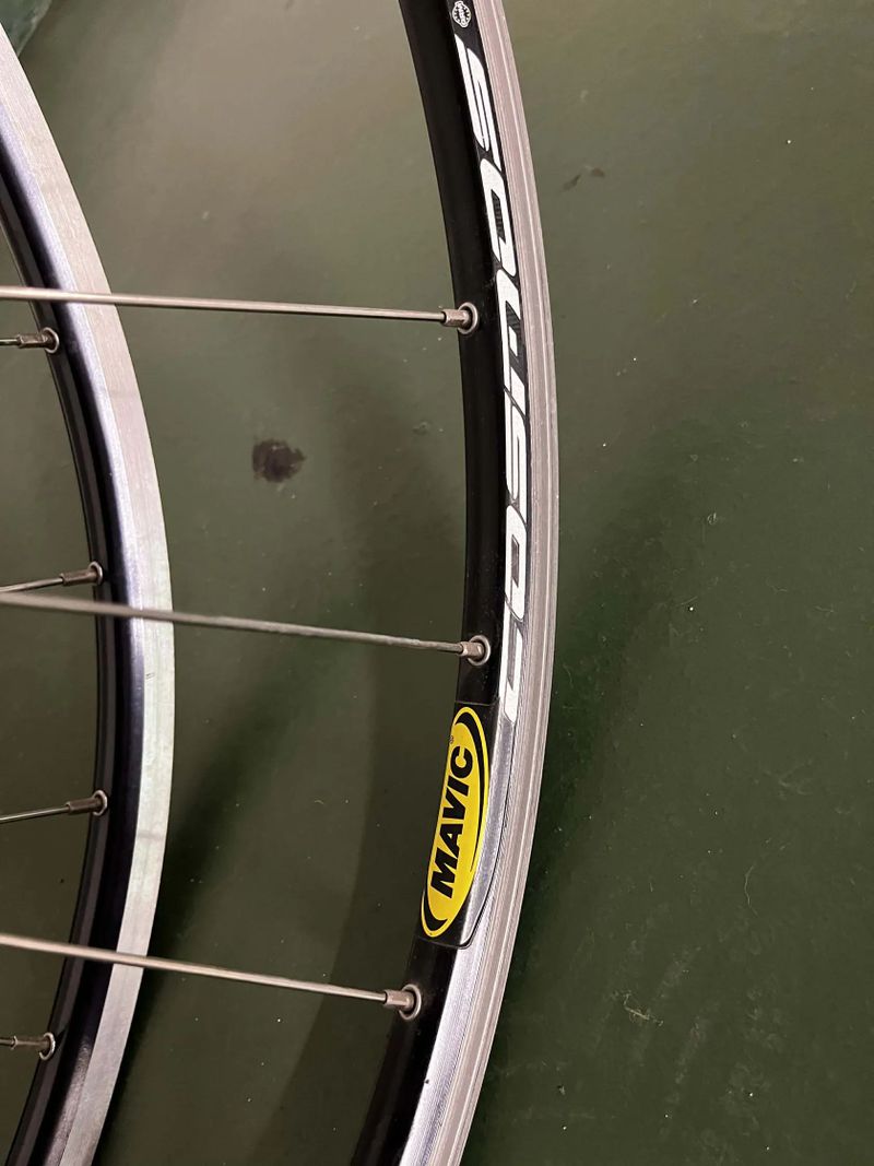 Silniční výplety Mavic Cosmoc + Campa