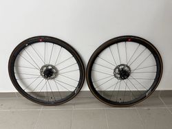 FULCRUM Racing 3 DB - HG11 + pneu Tufo