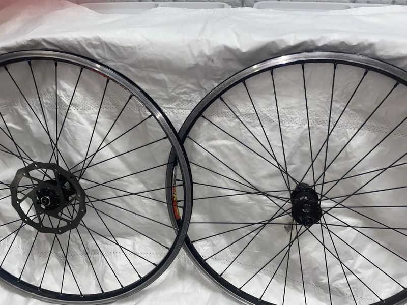 DT Swiss Hugi / Mavic 