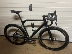 Canyon Inflite CF SL 8