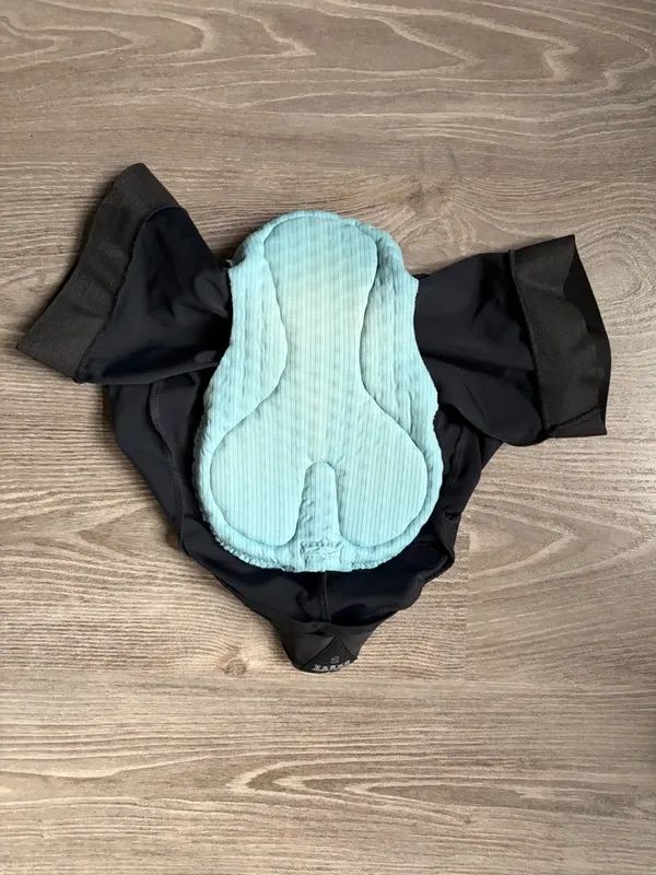 Assos Uma GT Half shorts - Assos dámské kraťasy