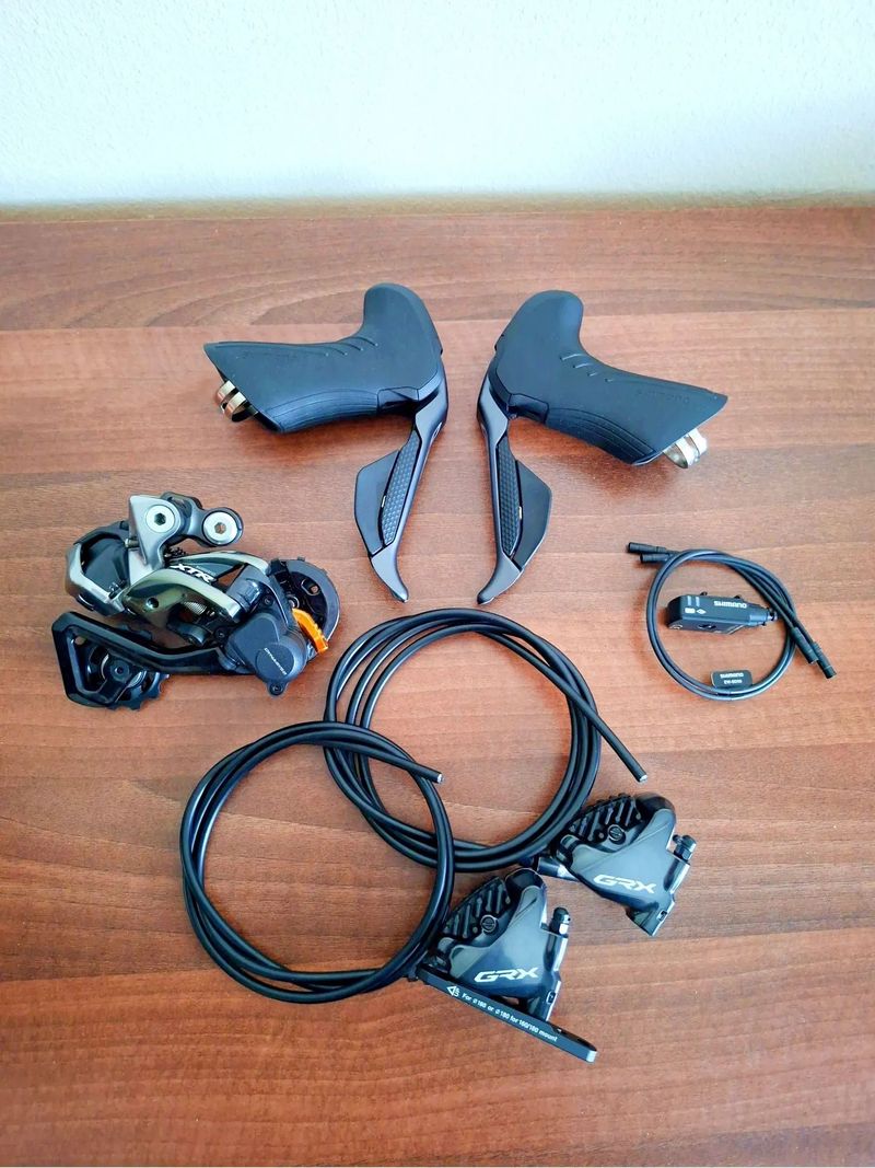 Shimano GRX Di2 / XTR M9050 1x11s