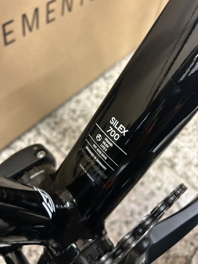 Merida Silex 700 – top stav, bez škrábance, nadstandardní výbava nejvyšší mechanická sada GRX 820