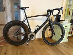 🌪️ EXTRÉMNÍ AERO RAKETA: Specialized Tarmac Expert Di2 + Zipp 404/1080