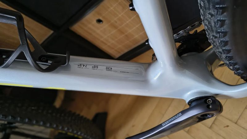 Orbea Alma M20 Shark Grey carbon / vel.L / XT 1x12 / zánovní