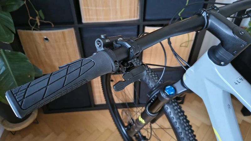 Orbea Alma M20 Shark Grey carbon / vel.L / XT 1x12 / zánovní