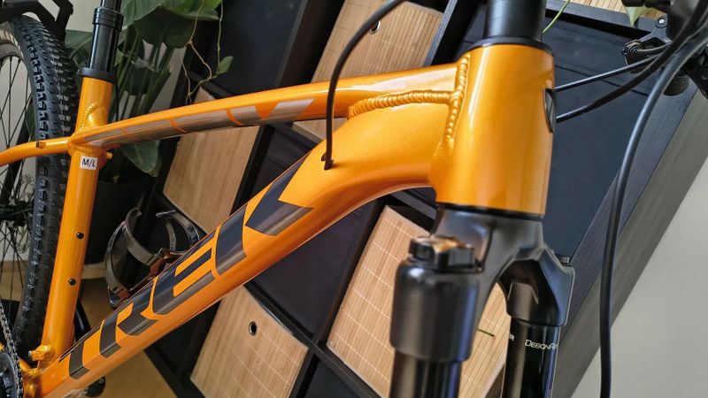 Trek X-Caliber 9 Factory Orange / vel.ML / XT 1x12 / teleskop