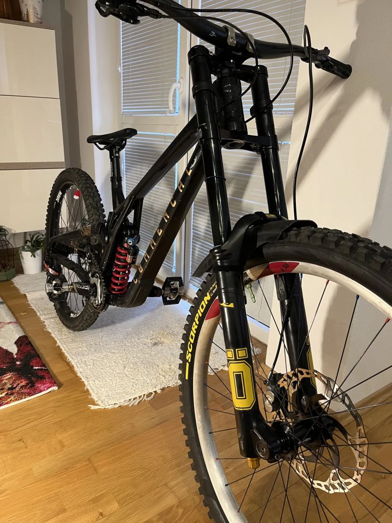 Commencal Supreme v5 / vymena