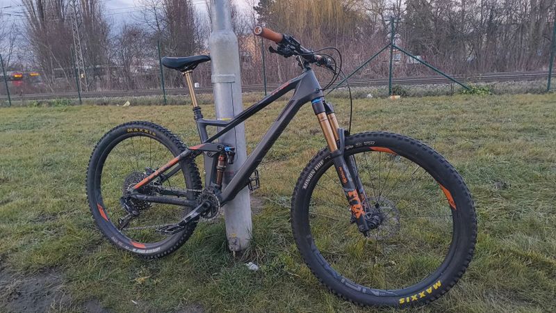 Cube Stereo 140 | trailový celoodpružený