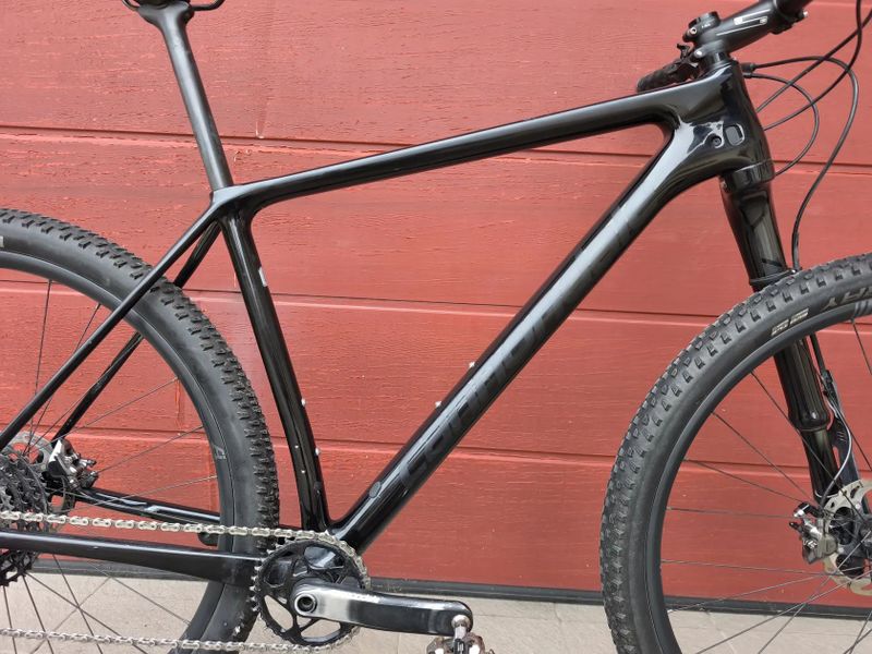 Cannondale Fsi Hi-Mod L-karbonová lefty, karbonová kola, komplet XTR