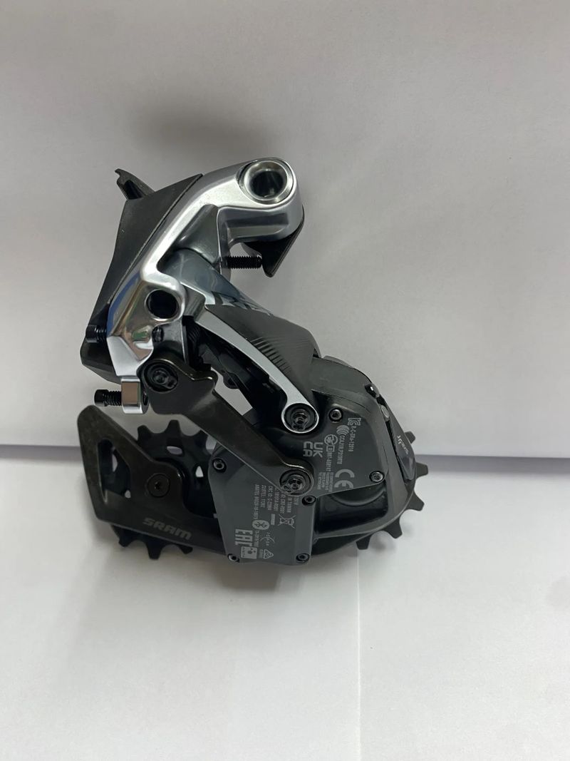 Přehazovačka Sram Red eTap AXS D1