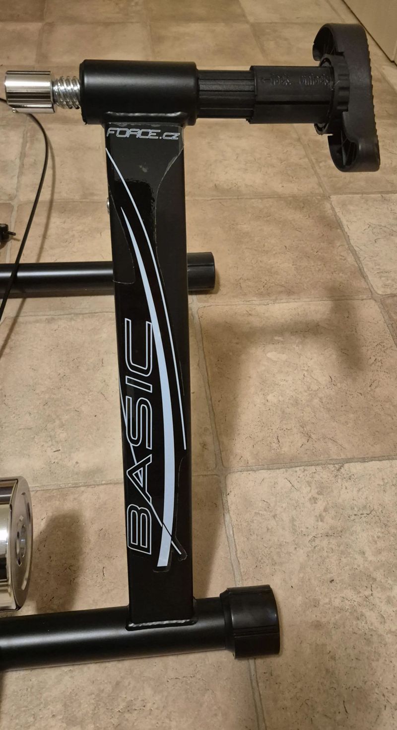 Trenažér Force Basic Magnetic 400W