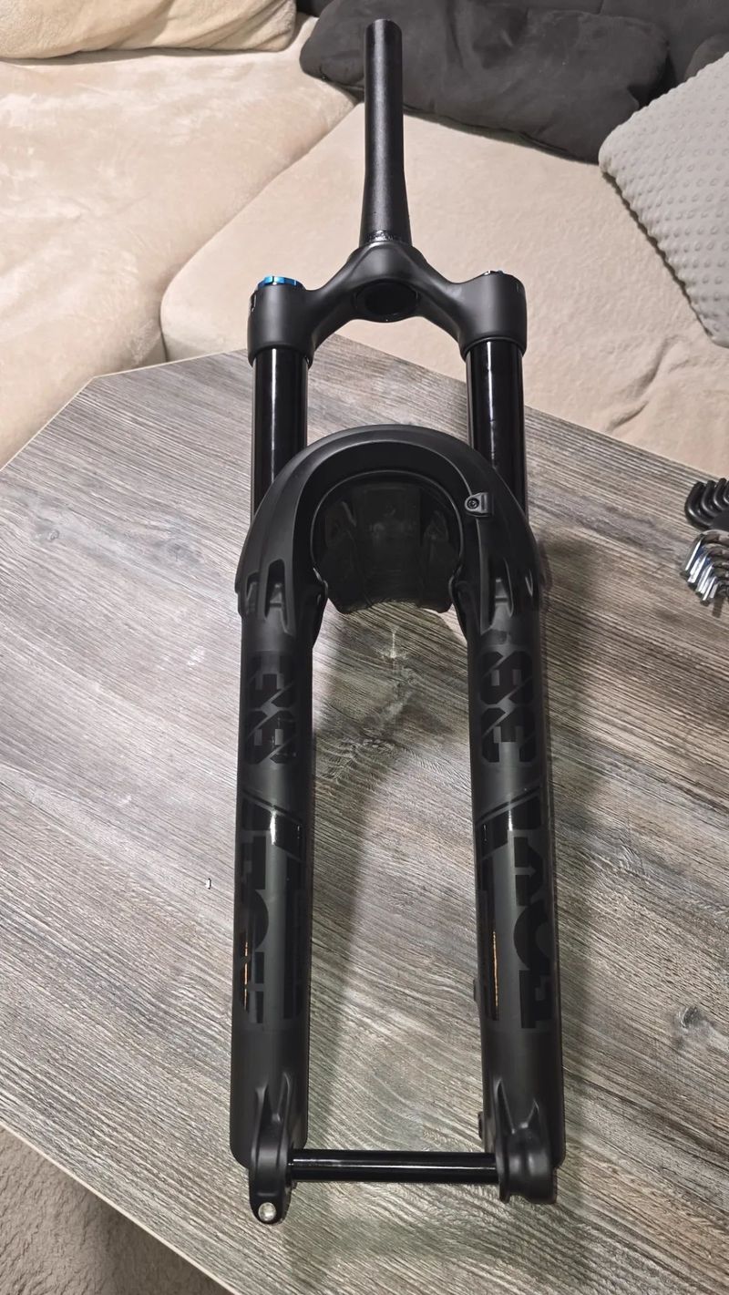 VIDLICE - Fox Performance Elite Float 38 Grip X 160 mm.Nová