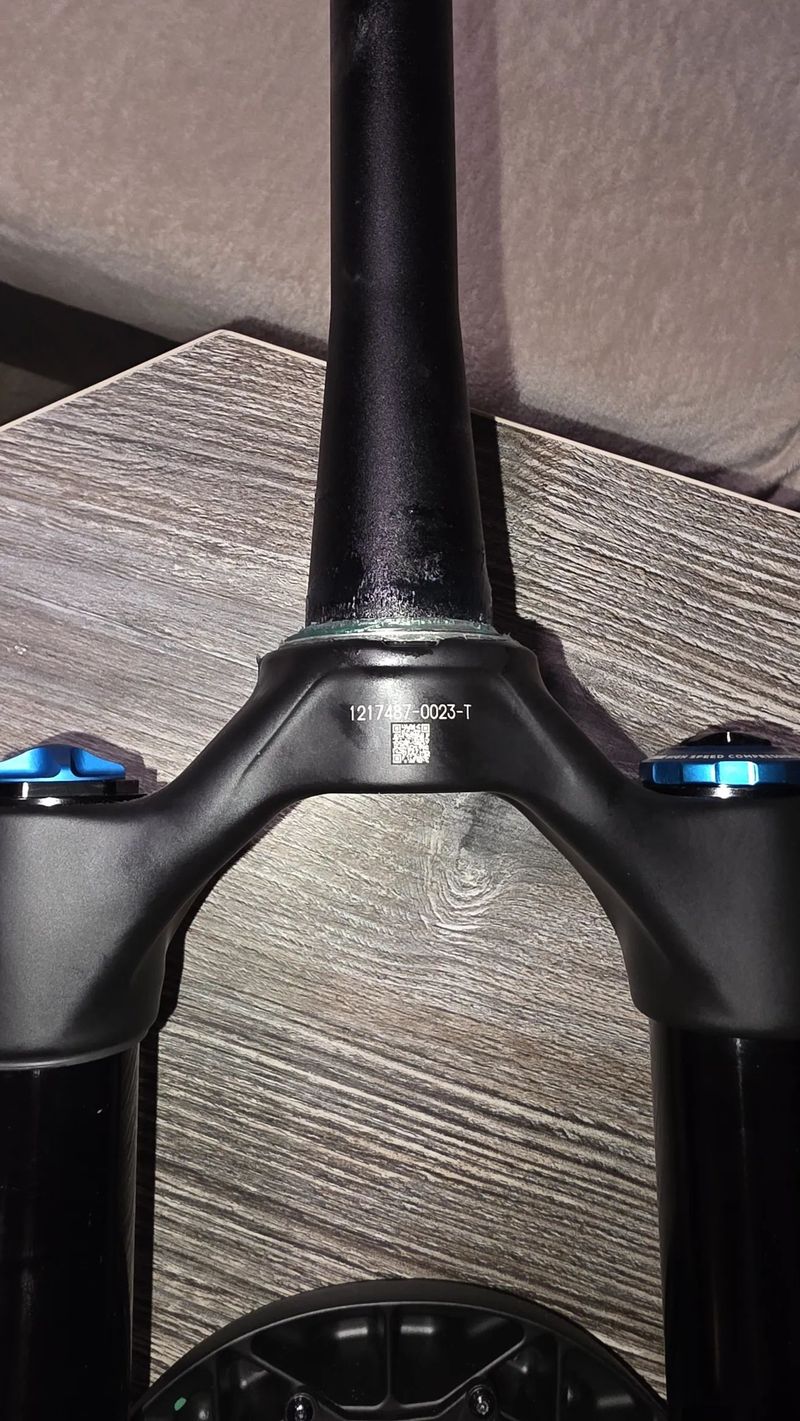 VIDLICE - Fox Performance Elite Float 38 Grip X 160 mm.Nová