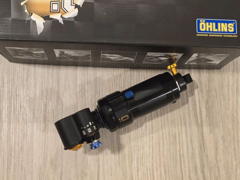 Vzduchový tlumič Öhlins STX22