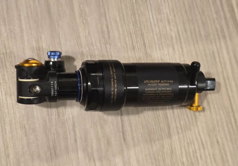 Vzduchový tlumič Öhlins STX22