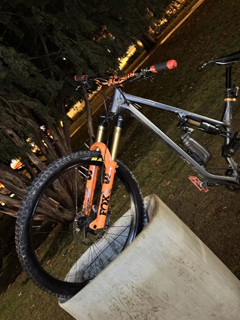 VÝMĚNA POZOR ZMENA Commencal Meta AM 29