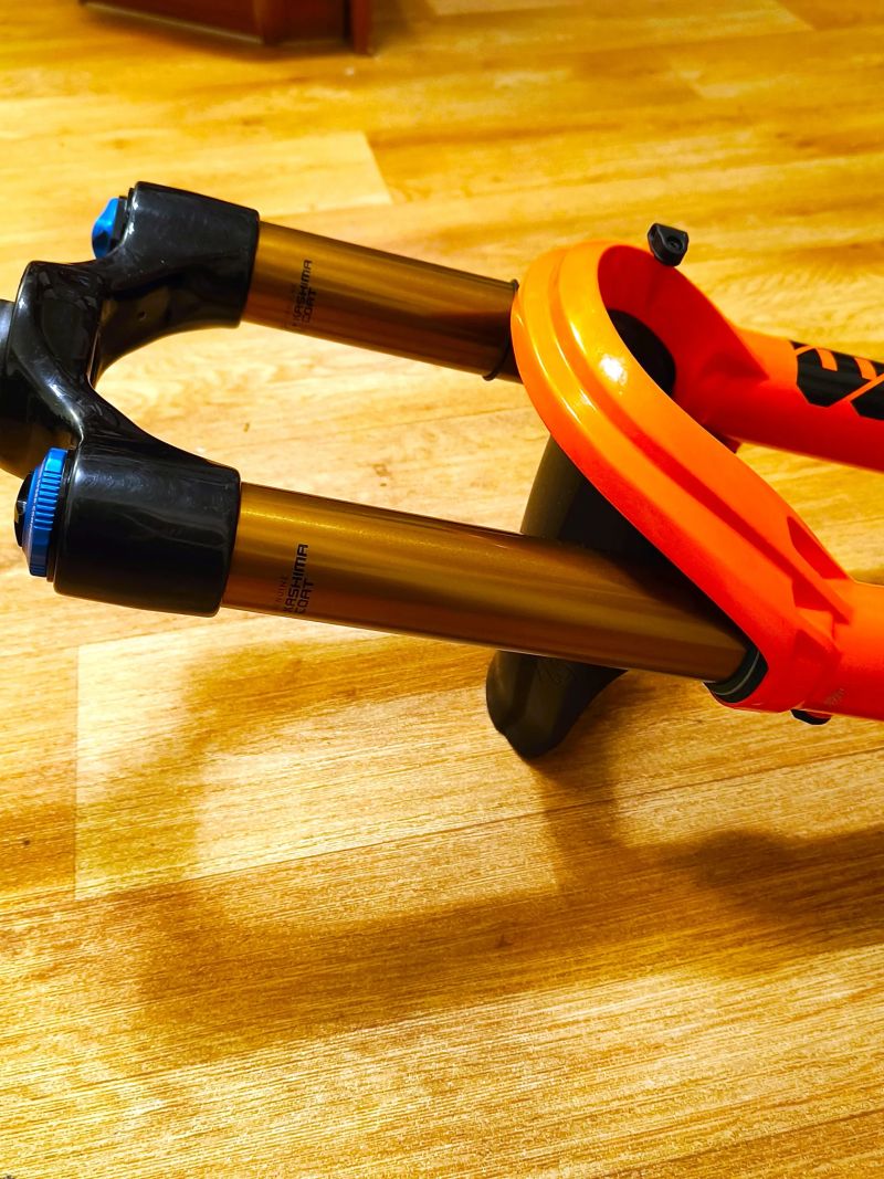 FOX 38 Factory Grip2 29", zdvih 160 mm, kashima TOP STAV