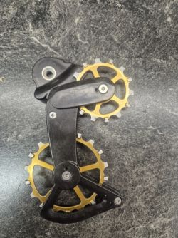 Vodítko přehazovačky Ceramic Speed OSPW X Coated pro Sram Eagle AXS - gold