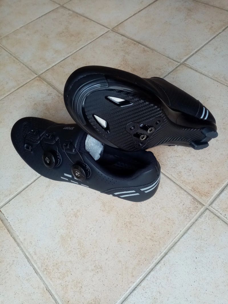 3x Tretry: Mavic Crossmax (MTB), Diadora Fast, Sport - sil. i MTB, vel. 44