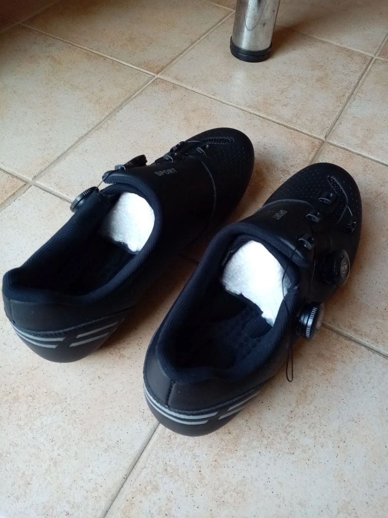 3x Tretry: Mavic Crossmax (MTB), Diadora Fast, Sport - sil. i MTB, vel. 44