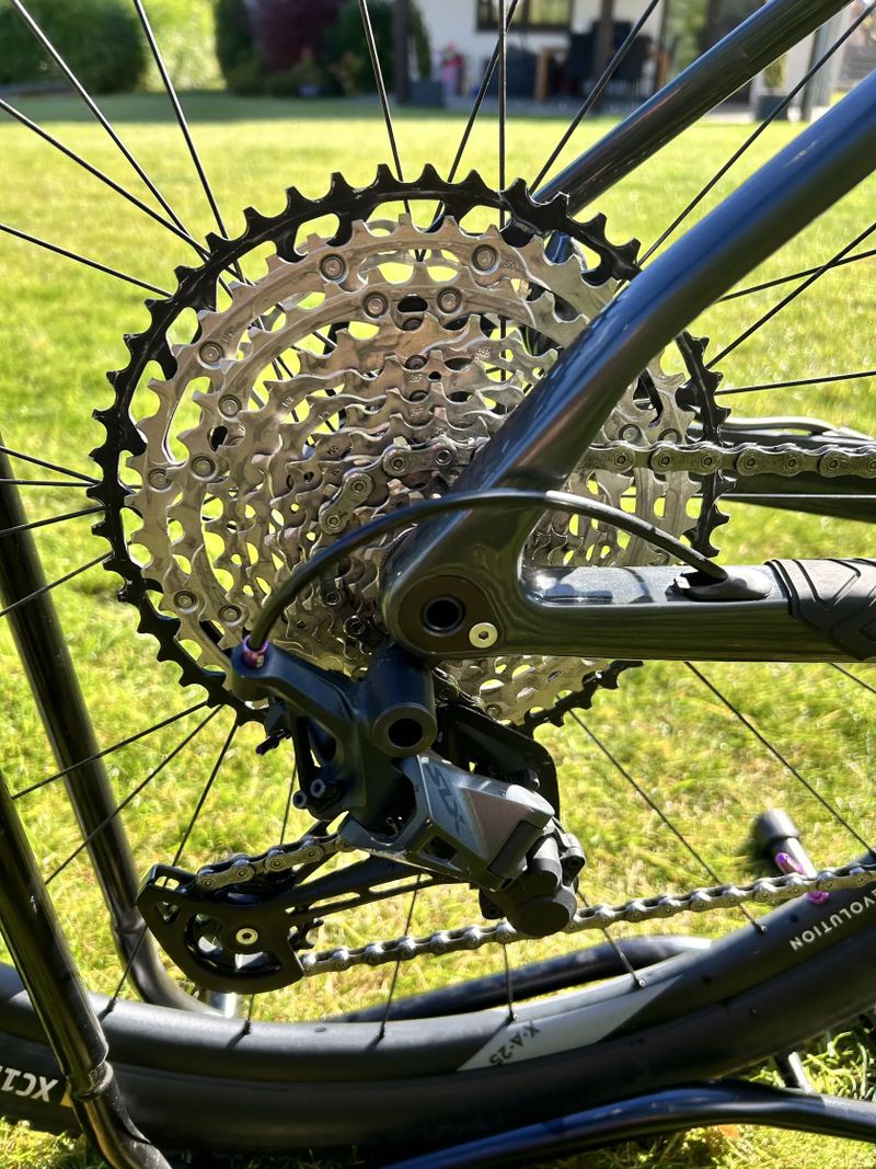 Karbonové závodní XC kolo