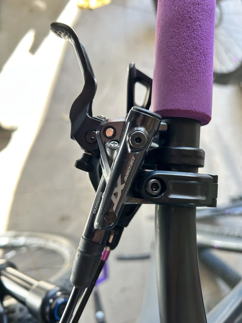 Karbonové závodní XC kolo