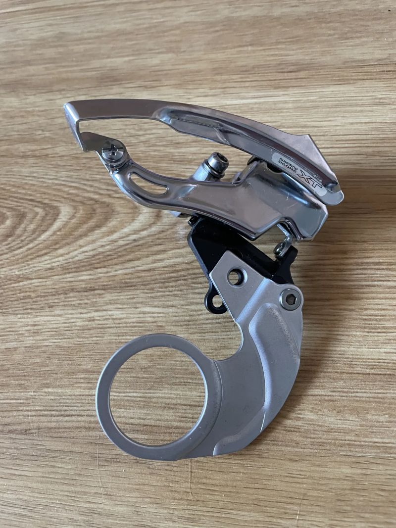 Přesmykač Shimano XT