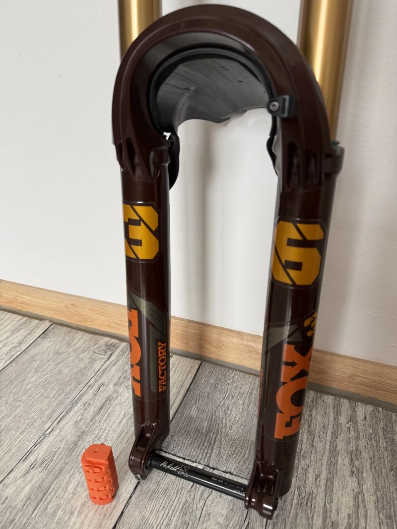 Vidlice Fox 36 Factory Grip2 - limitovaná edice barva Rootbeer (hnědá metalíza)