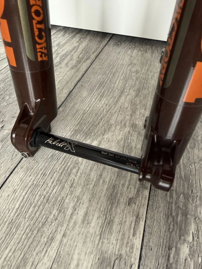 Vidlice Fox 36 Factory Grip2 - limitovaná edice barva Rootbeer (hnědá metalíza)