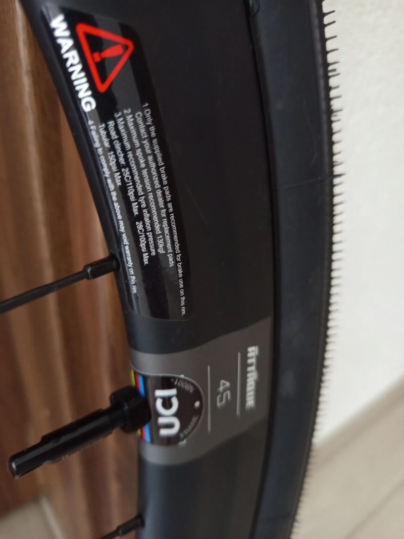 Karbonová kola Road/Gravel 