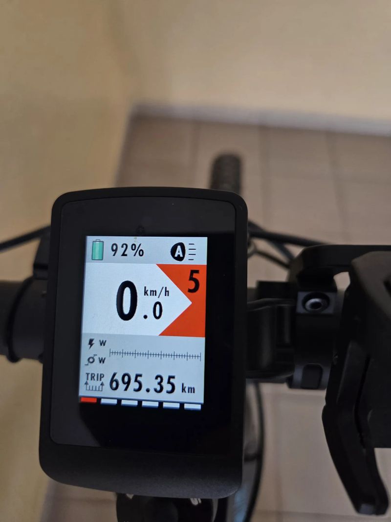 Crussis OLI FIONA 8.8-M(17)